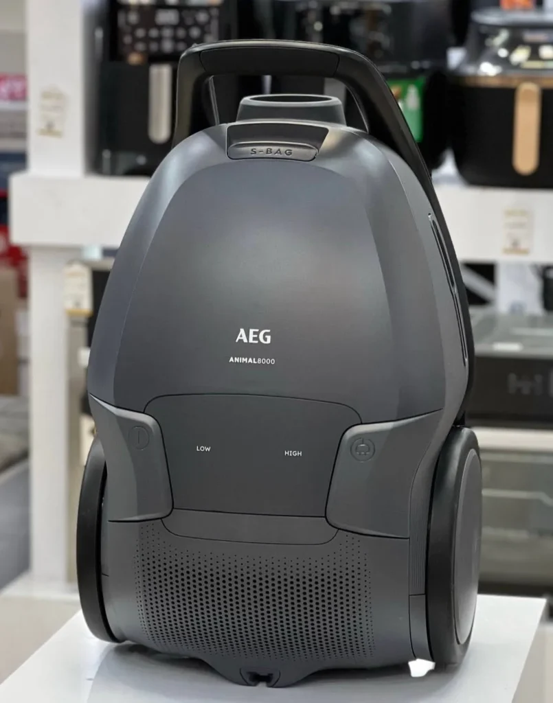 جاروبرقی آاگ AEG